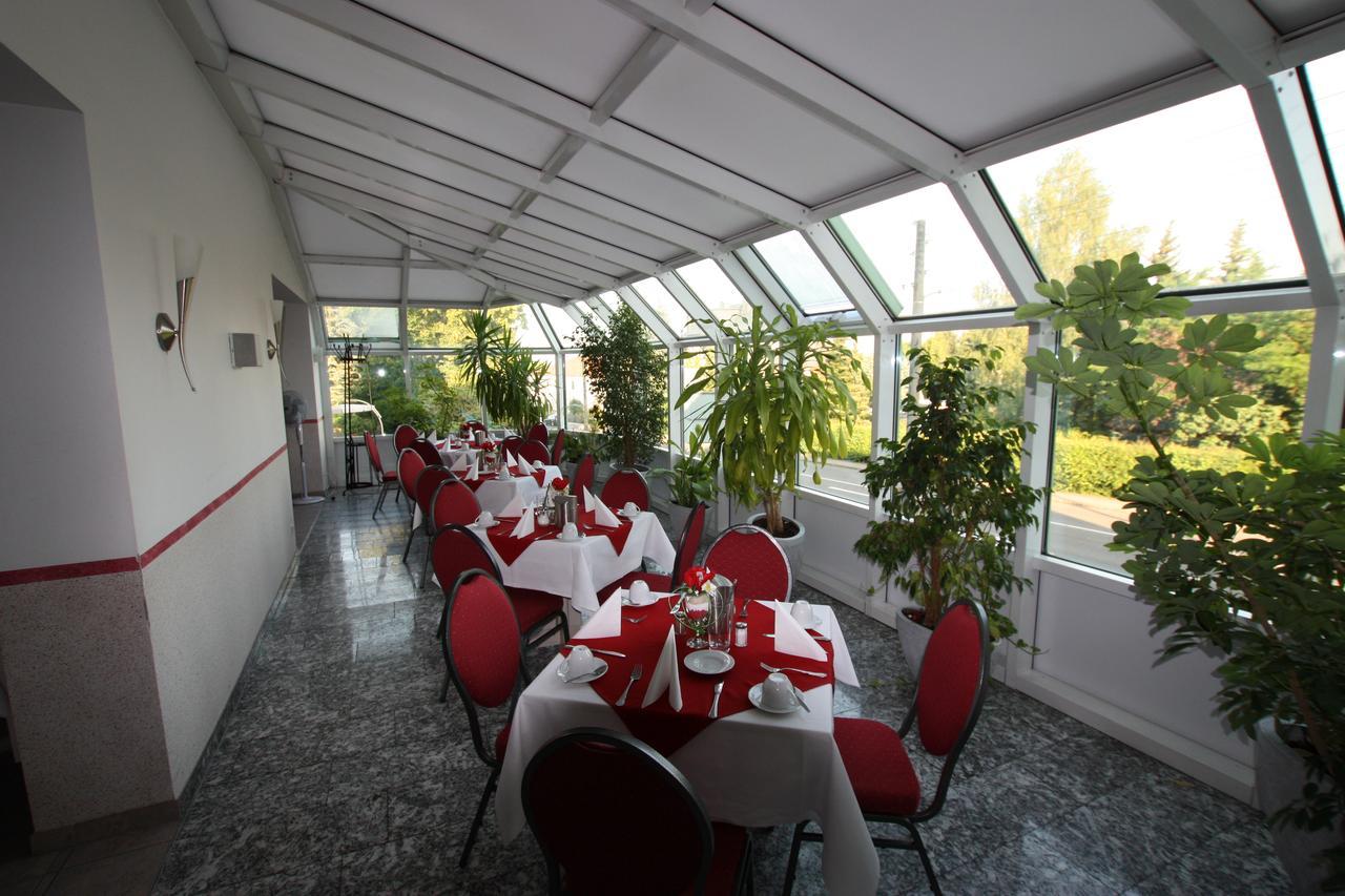 Hotel Buergerhof Hohenstein-Ernstthal Exterior foto