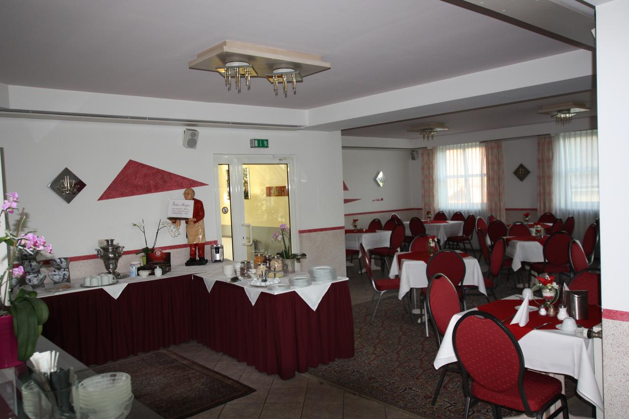 Hotel Buergerhof Hohenstein-Ernstthal Exterior foto